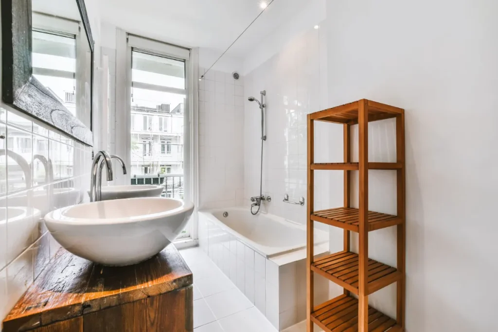 Ideas para reformar un baño pequeño y ganar amplitud